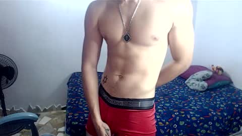 carapalida9008 online show from 12/15/25, 11:31