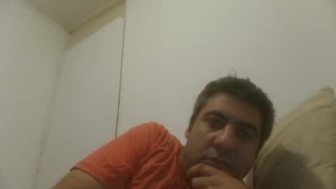 Snapshot of caravibugue chatting on 12/15/24, 02:30 caravibugue online show from 12/15/24, 02:30