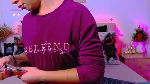 cardi_sin online show from 12/21/25, 04:52