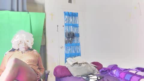 Snapshot of cardinalshinee chatting on 01/24/25, 07:41 cardinalshinee online show from 01/24/25, 07:41