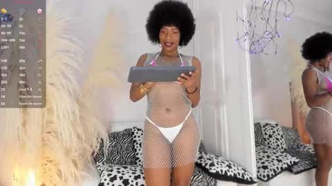 Snapshot of cardykambell chatting on 11/04/25, 04:55 cardykambell online show from 11/04/25, 04:55