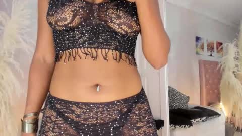 Snapshot of cardykambell chatting on 11/25/25, 04:56 cardykambell online show from 11/25/25, 04:56