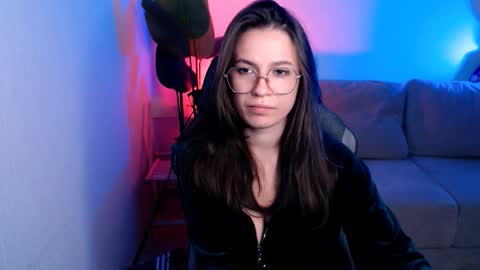 Snapshot of care_sensual chatting on 10/17/25, 01:20 Mary online show from 10/17/25, 01:20