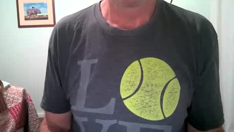 Snapshot of caressluving chatting on 10/06/25, 04:32 Caressluving online show from 10/06/25, 04:32