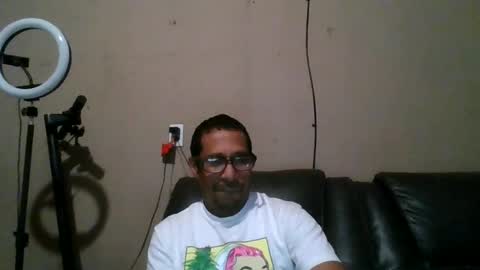 Snapshot of cargopipe2000 chatting on 11/30/25, 05:44 Adams huge online show from 11/30/25, 05:44