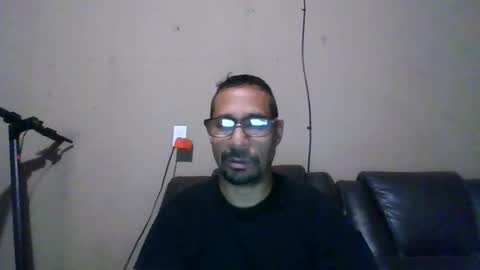 Snapshot of cargopipe2000 chatting on 12/17/25, 04:29 Adams huge online show from 12/17/25, 04:29