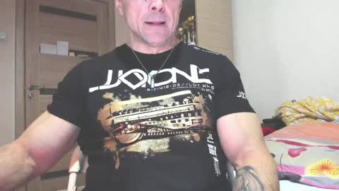 Snapshot of carin_the_body chatting on 01/20/25, 06:21 Laz online show from 01/20/25, 06:21