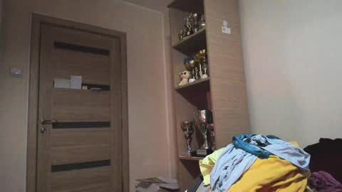 Snapshot of carin_the_body chatting on 01/24/25, 03:11 Laz online show from 01/24/25, 03:11