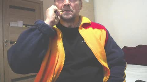 Snapshot of carin_the_body chatting on 01/26/25, 05:23 Laz online show from 01/26/25, 05:23