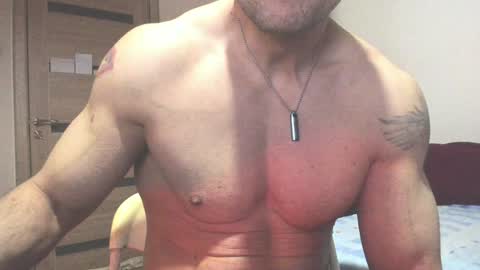 Snapshot of carin_the_body chatting on 01/31/25, 01:22 Laz online show from 01/31/25, 01:22
