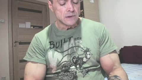 Snapshot of carin_the_body chatting on 02/01/25, 01:12 Laz online show from 02/01/25, 01:12