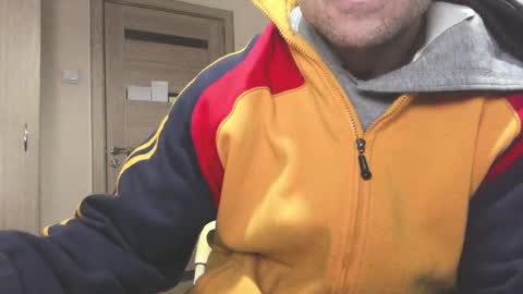 Snapshot of carin_the_body chatting on 02/16/25, 06:10 Laz online show from 02/16/25, 06:10