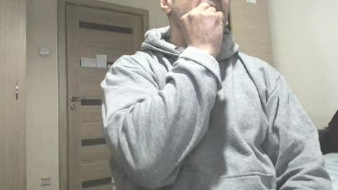 Snapshot of carin_the_body chatting on 02/16/25, 07:05 Laz online show from 02/16/25, 07:05