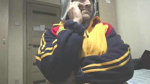 Snapshot of carin_the_body chatting on 02/16/25, 10:21 Laz online show from 02/16/25, 10:21