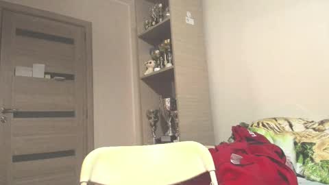 Snapshot of carin_the_body chatting on 02/24/25, 05:53 Laz online show from 02/24/25, 05:53