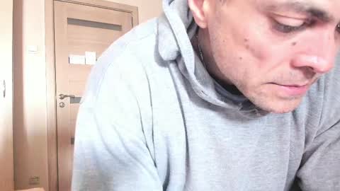 Snapshot of carin_the_body chatting on 02/26/25, 10:26 Laz online show from 02/26/25, 10:26