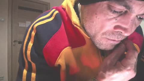 Snapshot of carin_the_body chatting on 03/01/25, 01:11 Laz online show from 03/01/25, 01:11
