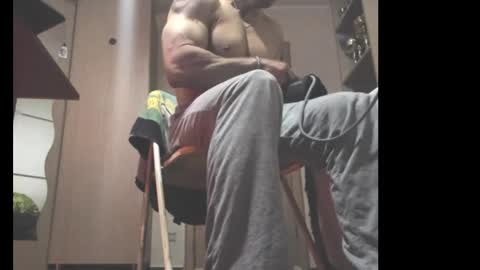 Snapshot of carin_the_body chatting on 10/16/25, 07:31 Laz online show from 10/16/25, 07:31