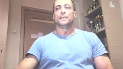 Snapshot of carin_the_body chatting on 10/19/25, 09:43 Laz online show from 10/19/25, 09:43