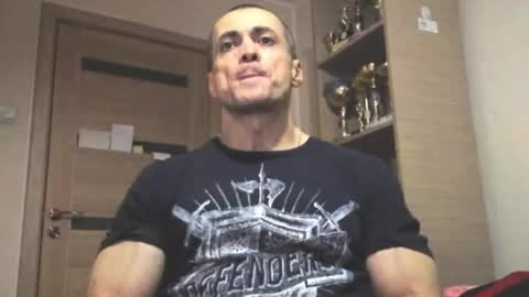 Snapshot of carin_the_body chatting on 10/29/25, 07:04 Laz online show from 10/29/25, 07:04