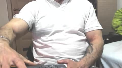 Snapshot of carin_the_body chatting on 11/06/25, 08:04 Laz online show from 11/06/25, 08:04