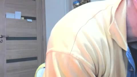 Snapshot of carin_the_body chatting on 11/08/25, 12:16 Laz online show from 11/08/25, 12:16