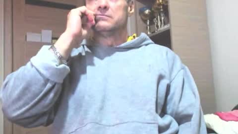 Snapshot of carin_the_body chatting on 11/19/25, 09:48 Laz online show from 11/19/25, 09:48