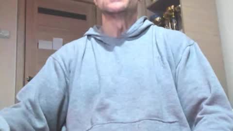 Snapshot of carin_the_body chatting on 11/28/25, 02:47 Laz online show from 11/28/25, 02:47