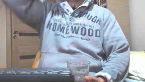 Snapshot of carin_the_body chatting on 12/02/25, 08:30 Laz online show from 12/02/25, 08:30