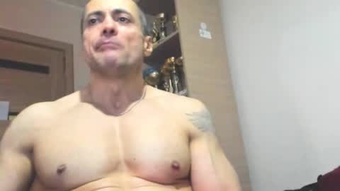 Snapshot of carin_the_body chatting on 12/04/25, 05:32 Laz online show from 12/04/25, 05:32