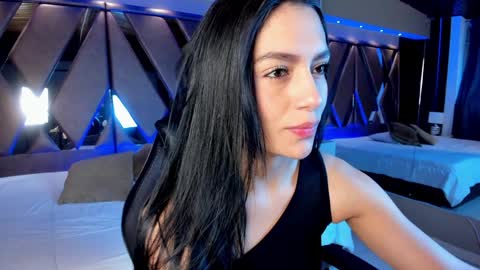 Snapshot of carina_rossi chatting on 01/10/25, 11:33 Carina online show from 01/10/25, 11:33