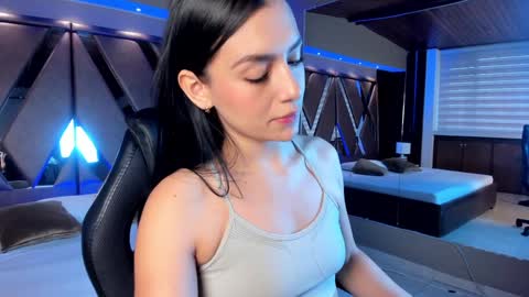 Snapshot of carina_rossi chatting on 01/31/25, 12:07 Carina online show from 01/31/25, 12:07