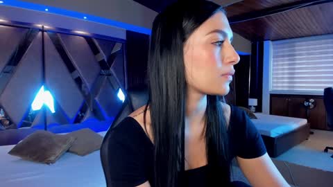 Snapshot of carina_rossi chatting on 02/01/25, 12:26 Carina online show from 02/01/25, 12:26