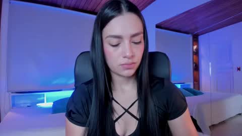 Snapshot of carina_rossi chatting on 03/12/25, 11:53 Carina online show from 03/12/25, 11:53