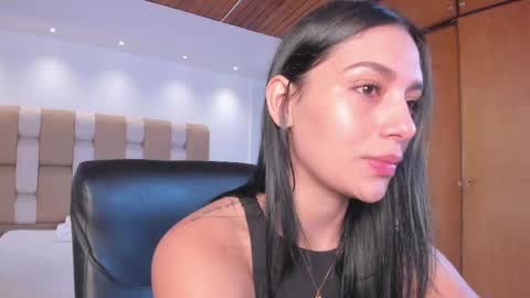 Snapshot of carina_rossi chatting on 10/09/25, 12:25 Carina online show from 10/09/25, 12:25