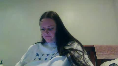 carinabro10 online show from 10/22/25, 11:43