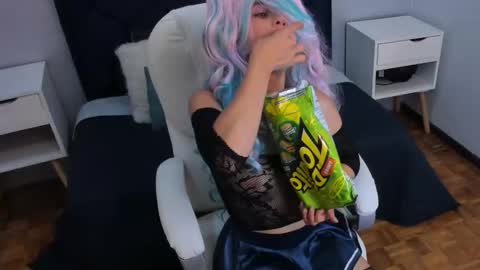 Snapshot of carinasommers chatting on 11/03/25, 02:13 CARINA  online show from 11/03/25, 02:13