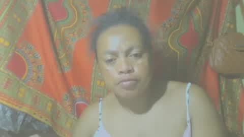 carinesexy69 online show from 02/12/25, 03:18