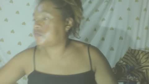 carinesexy69 online show from 02/25/26, 10:41