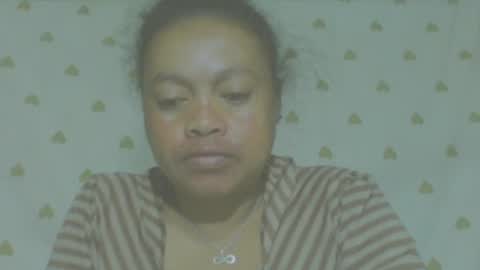 carinesexy69 online show from 07/01/26, 12:56