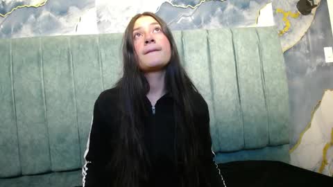 Snapshot of caritoluna_ chatting on 11/13/25, 03:27 Carito online show from 11/13/25, 03:27