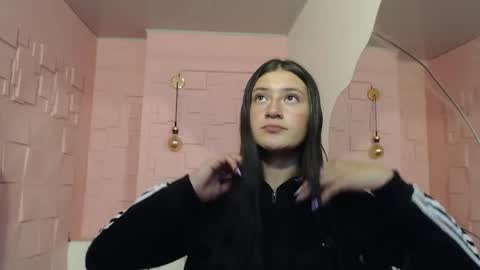 Snapshot of caritoluna_ chatting on 11/15/25, 03:37 Carito online show from 11/15/25, 03:37