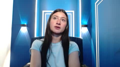 Snapshot of caritoluna_ chatting on 11/27/25, 03:41 Carito online show from 11/27/25, 03:41