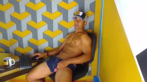 Snapshot of carl_jhonson1 chatting on 12/11/24, 09:52 carl_jhonson1 online show from 12/11/24, 09:52