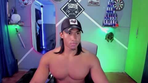 Snapshot of carl_smithh chatting on 01/14/25, 08:09 Carl online show from 01/14/25, 08:09