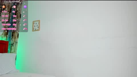 Snapshot of carla_adamss chatting on 02/01/25, 12:40 Carla online show from 02/01/25, 12:40