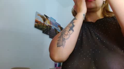 Snapshot of carla_beer chatting on 02/05/25, 11:34 Carla online show from 02/05/25, 11:34