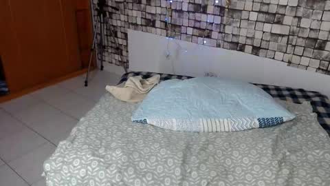 Snapshot of carla_lopera chatting on 11/18/25, 10:03 Carla online show from 11/18/25, 10:03