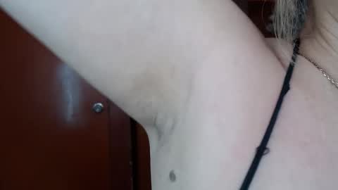 Snapshot of carla_lopera chatting on 12/14/25, 12:54 Carla online show from 12/14/25, 12:54