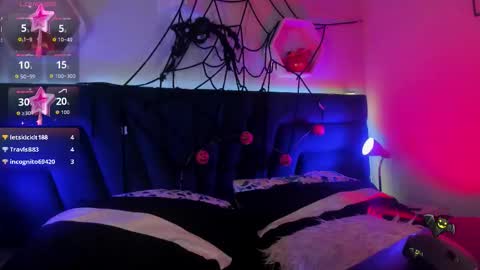 Snapshot of carla_rosee chatting on 10/31/25, 06:47 carla online show from 10/31/25, 06:47